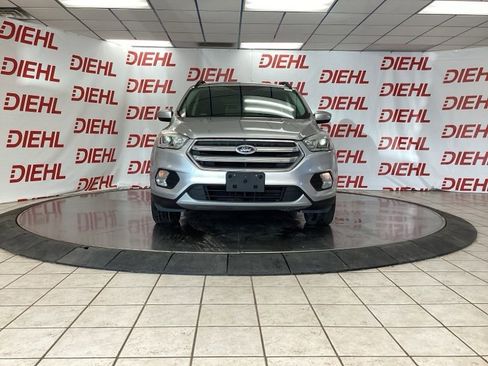 Used 2017 Ford Escape SE w/ Equipment Group 201A FWD image 2