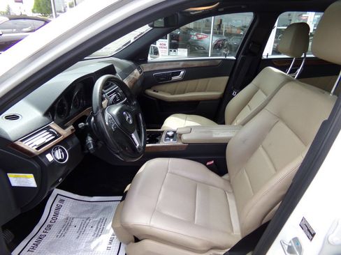 Used 2013 Mercedes-Benz E 350 BlueTEC Sedan image 59