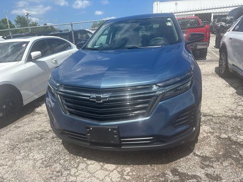 Used 2024 Chevrolet Equinox LS w/ LS Convenience Package FWD image 3