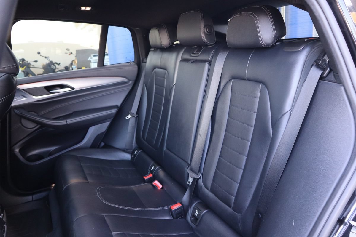 Used 2019 BMW X4 xDrive30i w/ M Sport Package AWD/4WD image 11