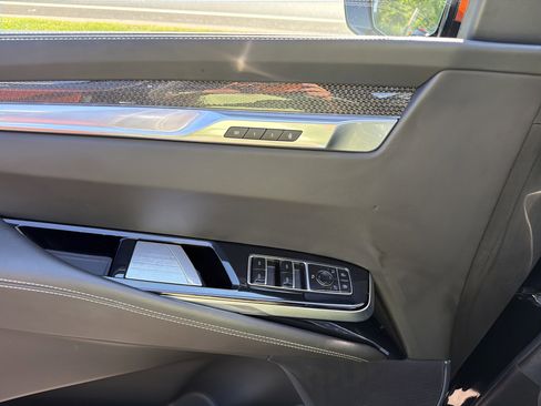Used 2025 Cadillac Escalade V AWD/4WD image 16