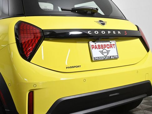 Used 2025 MINI Cooper S image 8