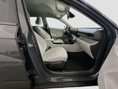 Used 2025 Hyundai Kona SEL image 31