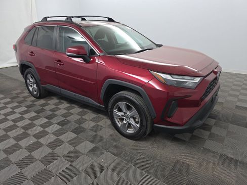 Used 2023 Toyota RAV4 XLE w/ Convenience Package image 3