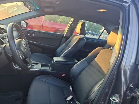 Used 2017 Toyota Camry SE FWD image 7