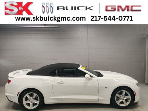 Certified 2023 Chevrolet Camaro LT image 1