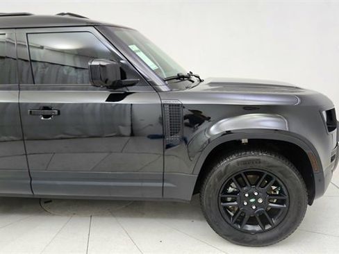 Used 2024 Land Rover Defender 110 S image 7