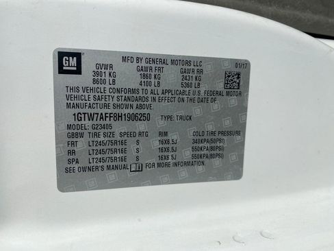 Used 2017 GMC Savana 2500 image 21