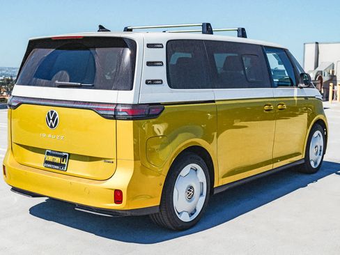 New 2025 Volkswagen ID. Buzz 1st Edition image 4