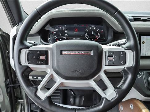 Used 2022 Land Rover Defender 110 SE AWD/4WD image 12