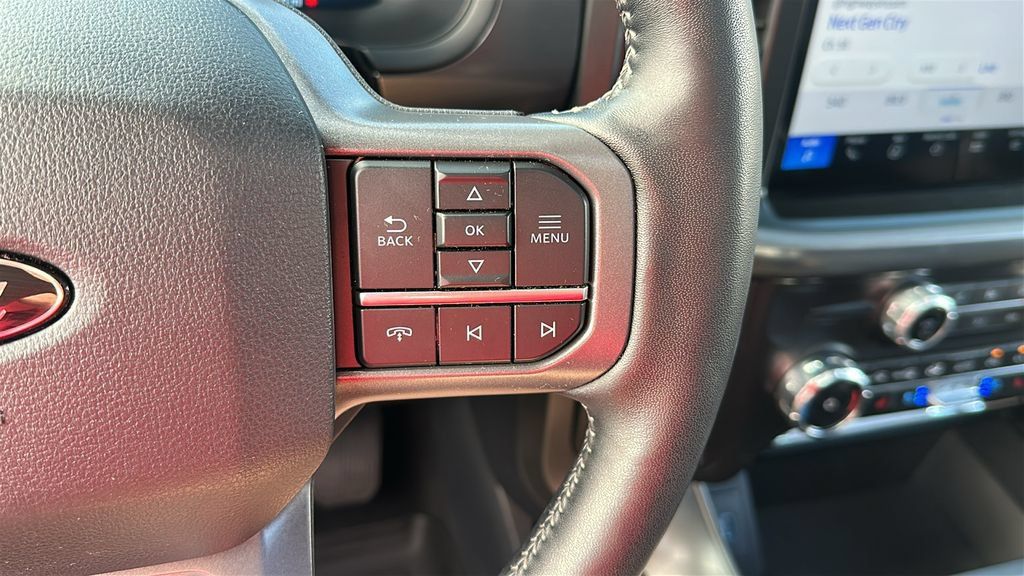 Used 2024 Ford F150 Lariat AWD/4WD image 19