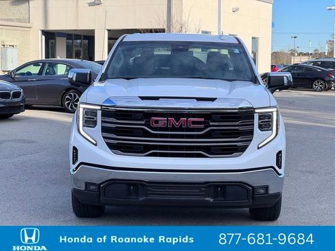 Used 2025 GMC Sierra 1500 SLT image 11