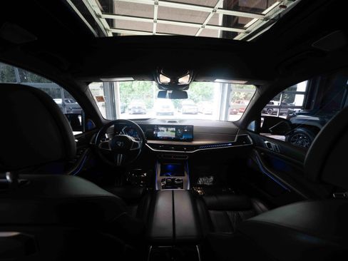Used 2023 BMW X7 M60i w/ Executive Package AWD/4WD image 19