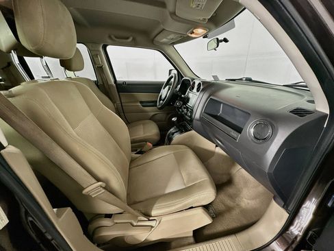 Used 2014 Jeep Patriot Sport w/ Power Value Group FWD image 26