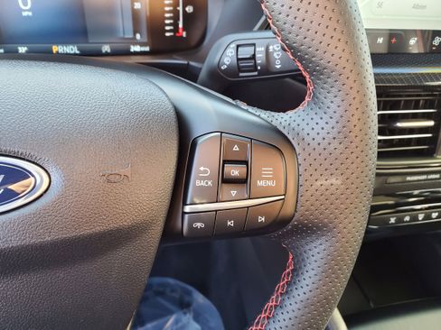 Used 2024 Ford Escape ST-Line w/ Tech Pack #1 image 18