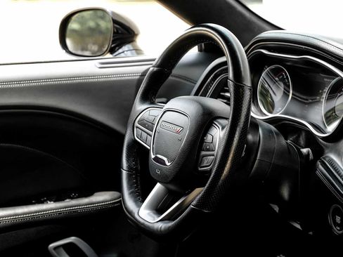 Used 2021 Dodge Challenger R/T Scat Pack RWD image 14