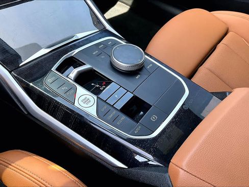 Used 2024 BMW 330i Sedan w/ Premium Package RWD image 15