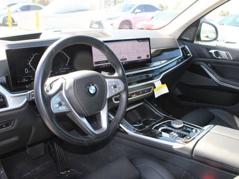 Used 2024 BMW X7 xDrive40i w/ Premium Package AWD/4WD image 13