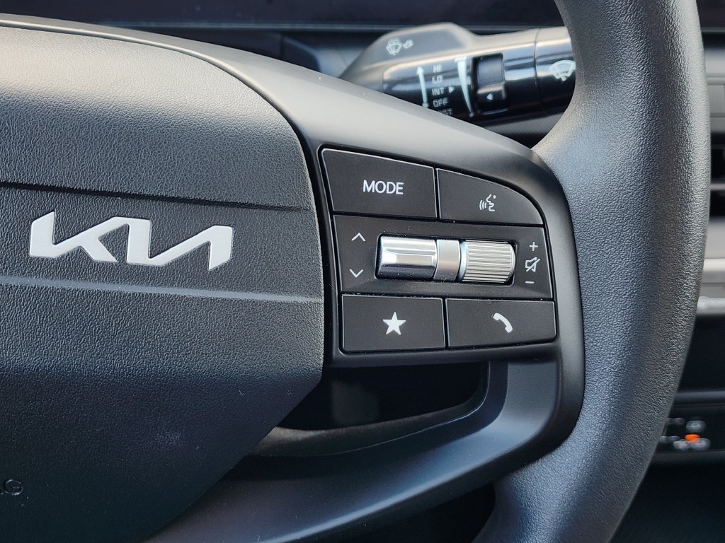 Certified 2026 Kia K4 FWD image 25