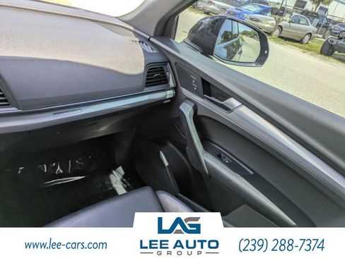 Used 2020 Audi Q5 2.0T Premium w/ Titanium Sport Package AWD/4WD image 15