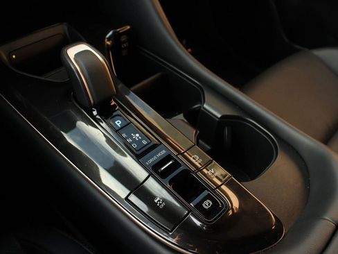 Used 2024 Toyota Crown image 32