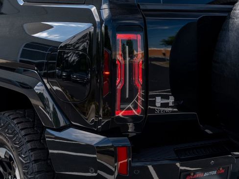 Used 2024 GMC Hummer EV 2X w/ Extreme Off-Road Package AWD/4WD image 18