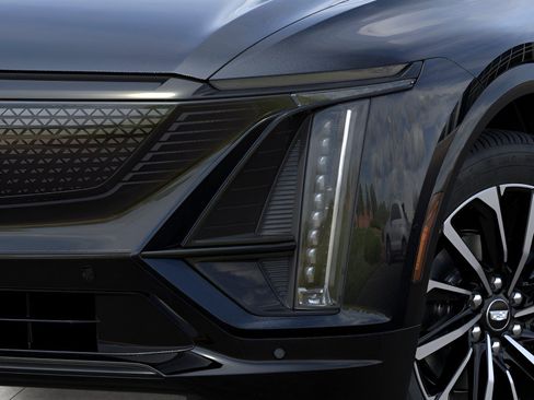 New 2026 Cadillac Lyriq Premium Sport w/ LPO, Floor Liner Package AWD/4WD image 10