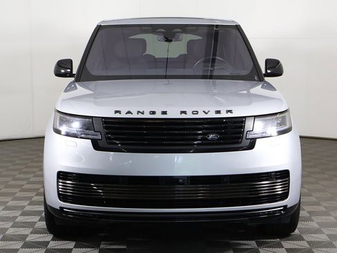 Used 2023 Land Rover Range Rover SV image 14