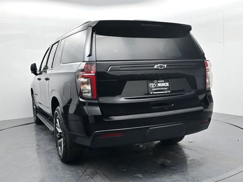 Used 2023 Chevrolet Suburban Z71 w/ Luxury Package image 6