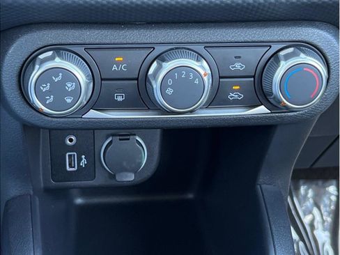 Used 2024 Nissan Kicks S image 14