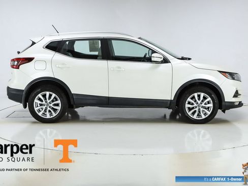 Used 2020 Nissan Rogue Sport SV w/ All-Weather Package AWD/4WD image 10