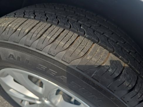 Used 2019 Chevrolet Equinox LT image 33