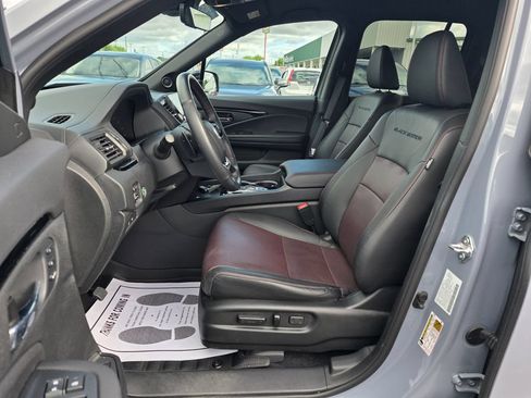 Certified 2025 Honda Ridgeline Black Edition image 9