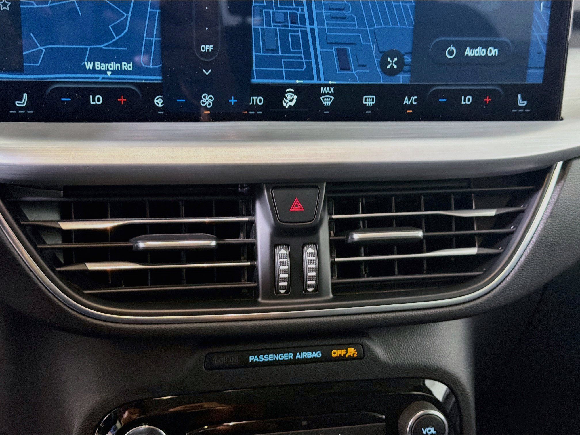 Used 2025 Ford Escape Platinum AWD/4WD image 23