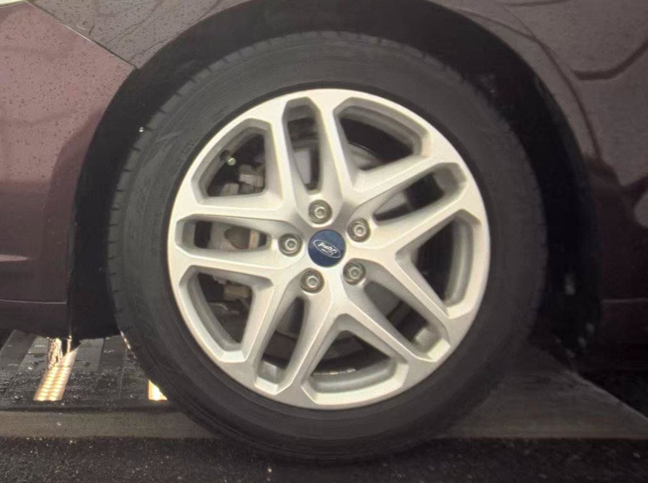 Used 2013 Ford Fusion SE FWD image 8
