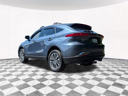 Used 2021 Toyota Venza XLE w/ Softex Package AWD/4WD image 13