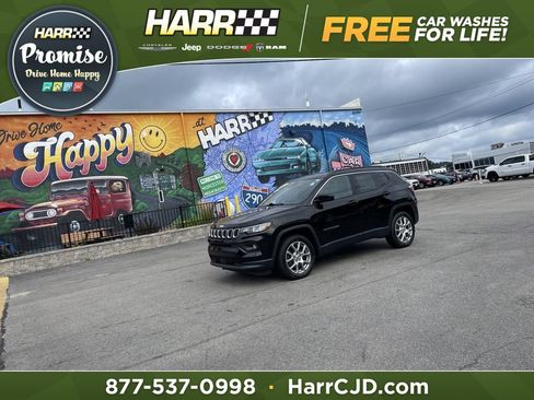 Certified 2023 Jeep Compass Latitude AWD/4WD image 1