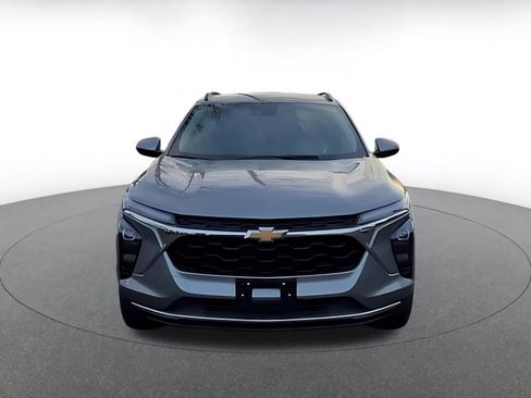 Used 2025 Chevrolet Trax LT image 4