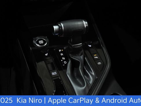 Certified 2025 Kia Niro EX FWD image 23