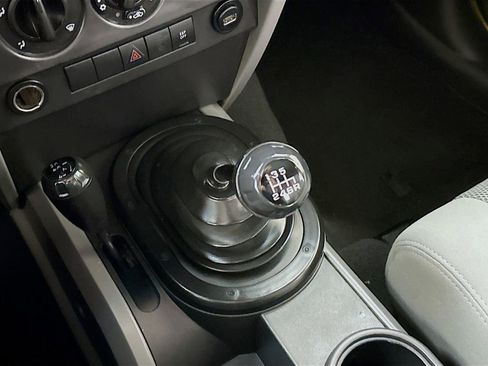 Used 2007 Jeep Wrangler Sahara w/ Dual Top Group image 14