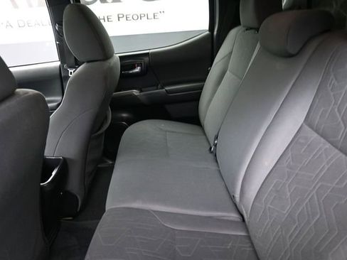 Used 2016 Toyota Tacoma TRD Off-Road image 22