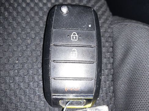 Used 2019 Kia Optima LX FWD image 32