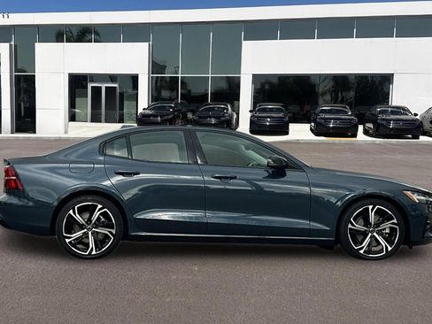 Used 2024 Volvo S60 B5 Plus FWD image 2