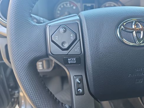 Used 2023 Toyota Tacoma TRD Sport w/ Technology Package AWD/4WD image 17
