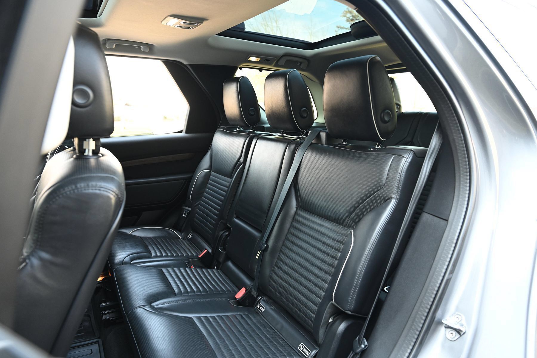Used 2020 Land Rover Discovery HSE AWD/4WD image 21