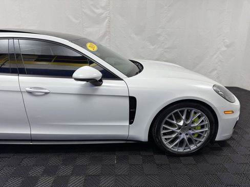 Used 2019 Porsche Panamera 4 image 13