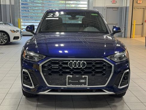 Used 2023 Audi Q5 2.0T Premium w/ Convenience Package AWD/4WD image 2