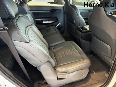 New 2026 Kia EV9 Wind image 19