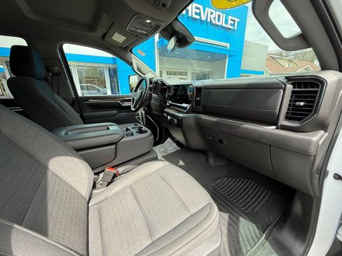 Used 2025 Chevrolet Silverado 2500 LT w/ Convenience Package AWD/4WD image 38