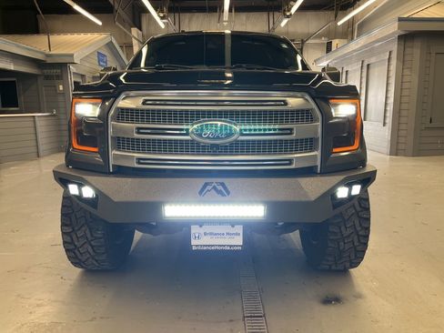 Used 2015 Ford F150 Platinum w/ Equipment Group 701A Luxury image 2